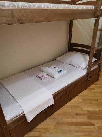 Фото номера Кровать в общем номере для женщин с 4 кроватями Хостелы Bless Haven Hostel and Tours г. Ереван 33