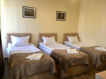 Фото номера Трехместный номер «Комфорт» Гостевой дом Guest House MARGARYAN г. Ереван 29