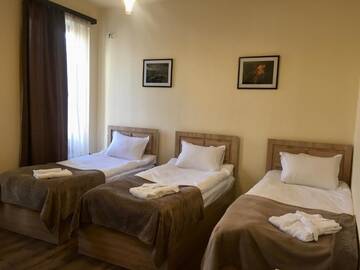 Фото номера Трехместный номер «Комфорт» Гостевой дом Guest House MARGARYAN г. Ереван 31