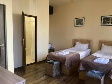 Фото номера Трехместный номер «Комфорт» Гостевой дом Guest House MARGARYAN г. Ереван 24