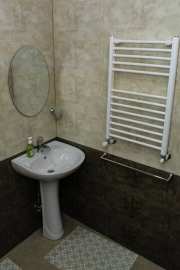 Фото номера Люкс Хостелы Bee Lucky Hostel and Tours г. Ереван 12
