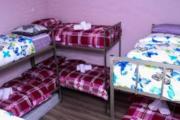 Фото номера Кровать в общем 8-местном номере Хостелы Bee Lucky Hostel and Tours г. Ереван 12