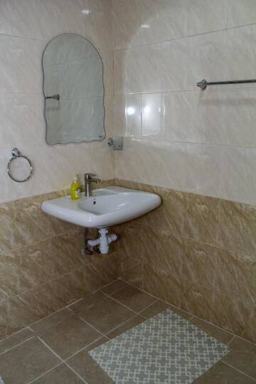 Фото номера Кровать в общем 6-местном номере для женщин Хостелы Bee Lucky Hostel and Tours г. Ереван 23