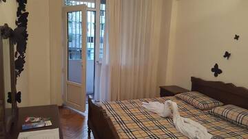 Фото номера Двухместный номер с 1 кроватью Хостелы F &amp; F Hostel г. Ереван 5