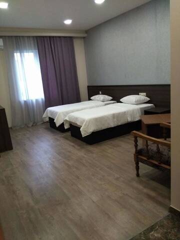 Фото номера Cемейный номер с собственной ванной комнатой Гостевой дом Riverside Guest House г. Ереван 7