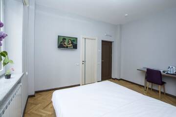 Фото номера Стандартный двухместный номер с 1 кроватью Отель Yerevan Boutique Hotel г. Ереван 3