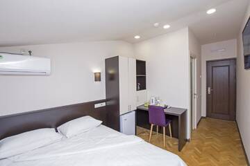 Фото номера Бюджетный двухместный номер с 1 кроватью Отель Yerevan Boutique Hotel г. Ереван 4