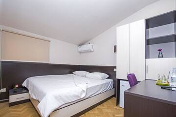 Фото номера Бюджетный двухместный номер с 1 кроватью Отель Yerevan Boutique Hotel г. Ереван 3