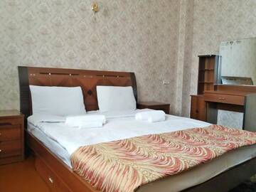 Фото номера Дом с 5 спальнями Дома для отпуска Your Getaway Home г. Ереван 41