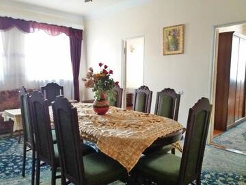 Фото номера Дом с 5 спальнями Дома для отпуска Your Getaway Home г. Ереван 42