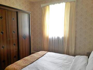 Фото номера Дом с 5 спальнями Дома для отпуска Your Getaway Home г. Ереван 54
