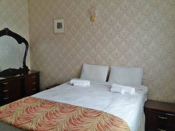 Фото номера Дом с 5 спальнями Дома для отпуска Your Getaway Home г. Ереван 16