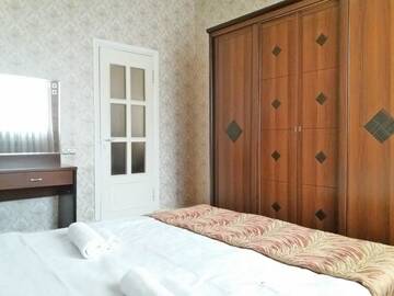 Фото номера Дом с 5 спальнями Дома для отпуска Your Getaway Home г. Ереван 21