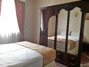Фото номера Дом с 5 спальнями Дома для отпуска Your Getaway Home г. Ереван 10