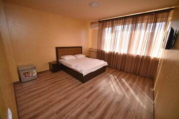 Фото номера Двухместный номер Делюкс с 1 кроватью Мини-отель MBM Hotel Yerevan г. Ереван 6