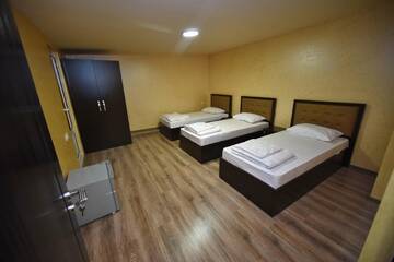 Фото номера Трехместный номер Мини-отель MBM Hotel Yerevan г. Ереван 2
