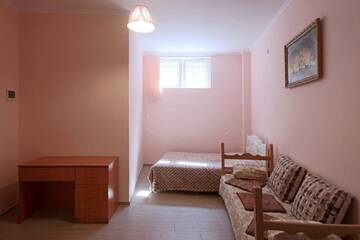 Фото номера Стандартный трехместный номер Гостевой дом Kond guest house г. Ереван 4