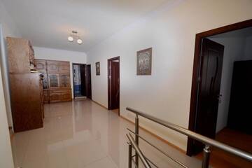 Фото номера Двухместный номер с 2 отдельными кроватями и ванной комнатой Гостевой дом Bonjour Guest House г. Ереван 2