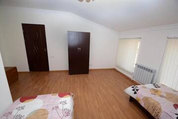 Фото номера Cемейный номер с собственной ванной комнатой Гостевой дом Bonjour Guest House г. Ереван 2