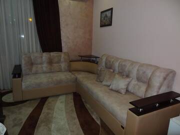 Фото номера Семейный люкс с балконом Гостевой дом Liberal Guest House г. Ереван 27