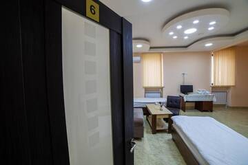 Фото номера Четырехместный номер с ванной комнатой Отель Alex Hotel г. Ереван 9