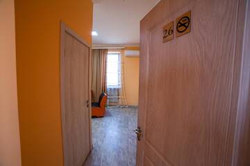 Фото номера Двухместный номер Делюкс с 1 кроватью Отель Alex Hotel г. Ереван 4