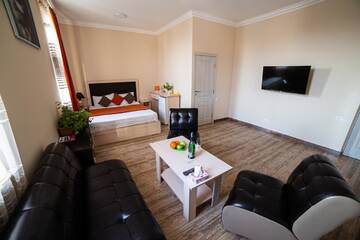 Фото номера Двухместный номер Делюкс с 1 кроватью Отель Alex Hotel г. Ереван 14