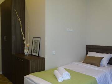 Фото номера Бюджетный двухместный номер с 2 отдельными кроватями Отель 4Guest Hotel г. Ереван 12