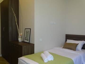 Фото номера Бюджетный двухместный номер с 2 отдельными кроватями Отель 4Guest Hotel г. Ереван 24