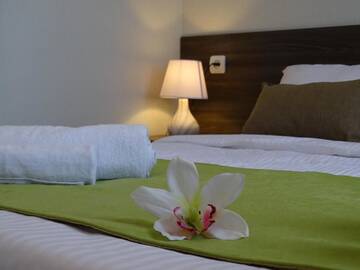 Фото номера Бюджетный двухместный номер с 2 отдельными кроватями Отель 4Guest Hotel г. Ереван 26