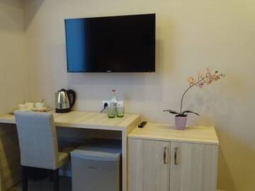 Фото номера Бюджетный двухместный номер с 2 отдельными кроватями Отель 4Guest Hotel г. Ереван 8