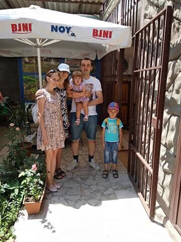 Фото номера Улучшенный двухместный номер с 2 отдельными кроватями Отель Armenia Guest House in Komitas г. Ереван 35