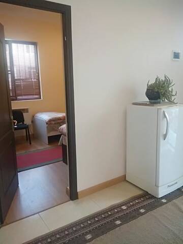 Фото номера Улучшенный двухместный номер с 2 отдельными кроватями Отель Armenia Guest House in Komitas г. Ереван 4