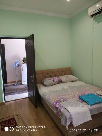 Фото номера Улучшенный номер с кроватью размера «king-size» Отель Armenia Guest House in Komitas г. Ереван 6