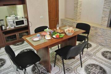 Фото номера Улучшенный двухместный номер с 2 отдельными кроватями Отель Armenia Guest House in Komitas г. Ереван 51