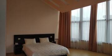 Фото номера Стандартный двухместный номер с 1 кроватью Отель Grand Hills г. Ереван 11